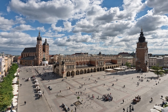 Cracovia, piazza del mercato, mercato dei tessuti, basilica di santa maria